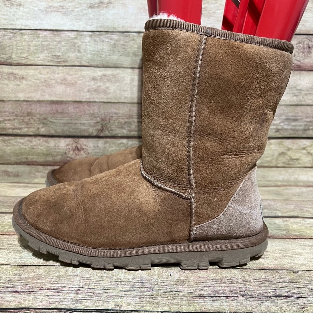 Ugg Brown Short Classic Boots